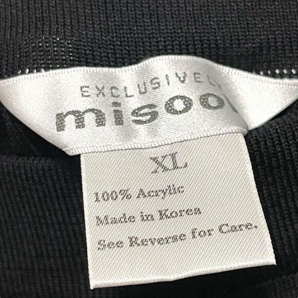 EXCLUSIVELY MISOOK Black Knit Cropped Pants XL - Picture 3 of 4